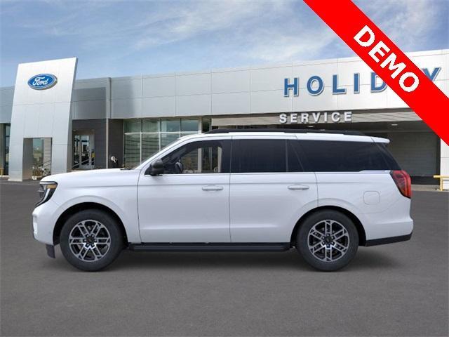 new 2025 Ford Expedition car, priced at $62,995
