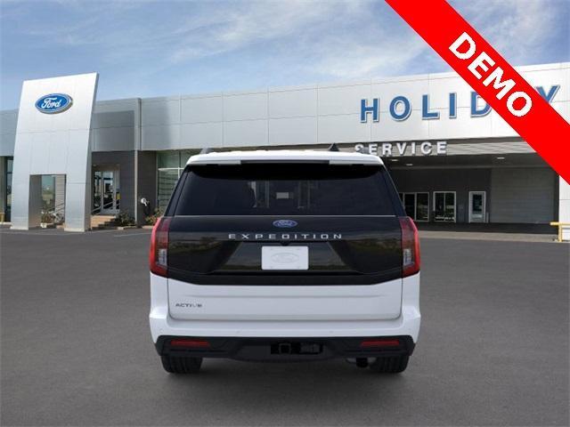 new 2025 Ford Expedition car, priced at $62,995