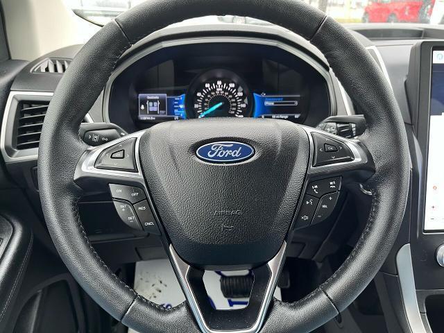 used 2022 Ford Edge car, priced at $30,988