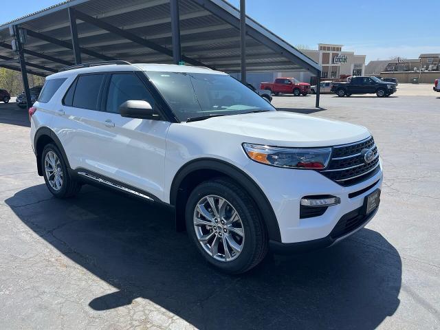 new 2024 Ford Explorer car, priced at $48,920