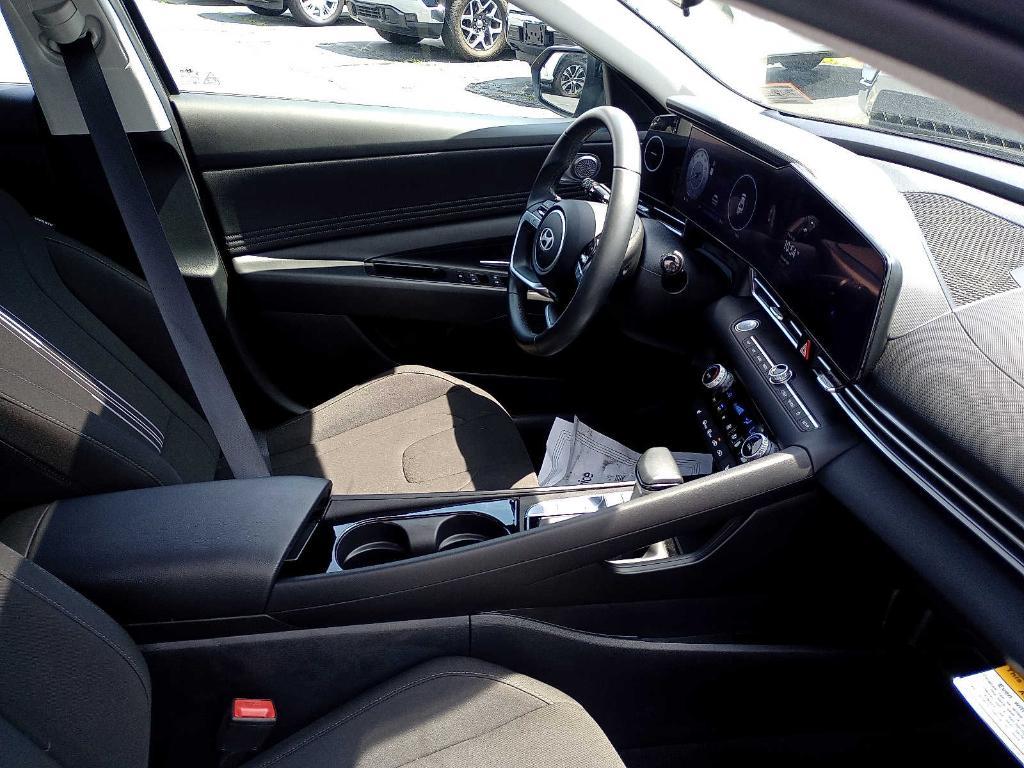 used 2025 Hyundai Elantra car, priced at $25,995