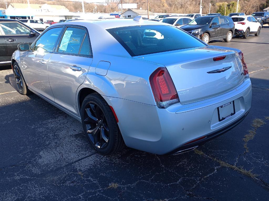 used 2022 Chrysler 300 car, priced at $25,995