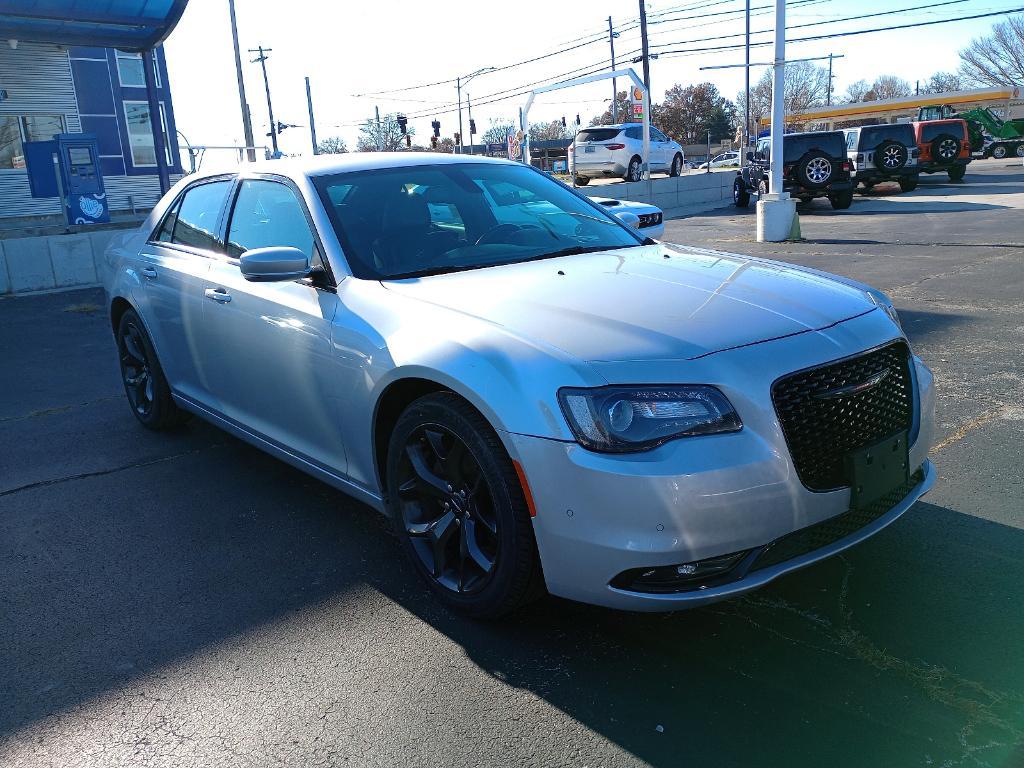 used 2022 Chrysler 300 car, priced at $26,995