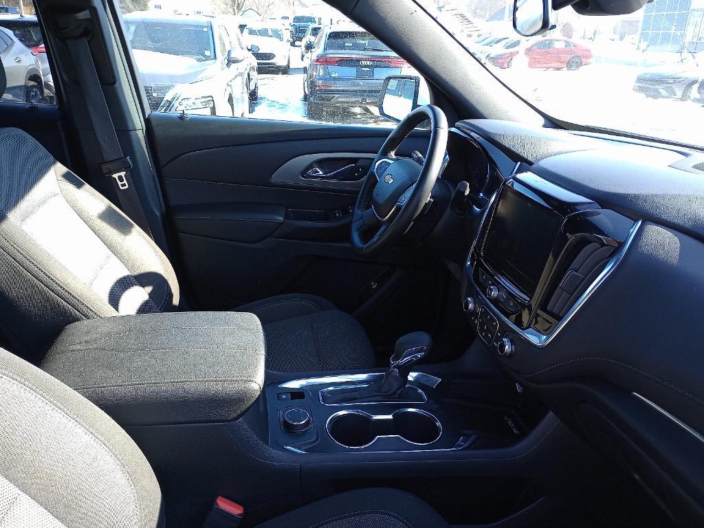 used 2023 Chevrolet Traverse car, priced at $30,995