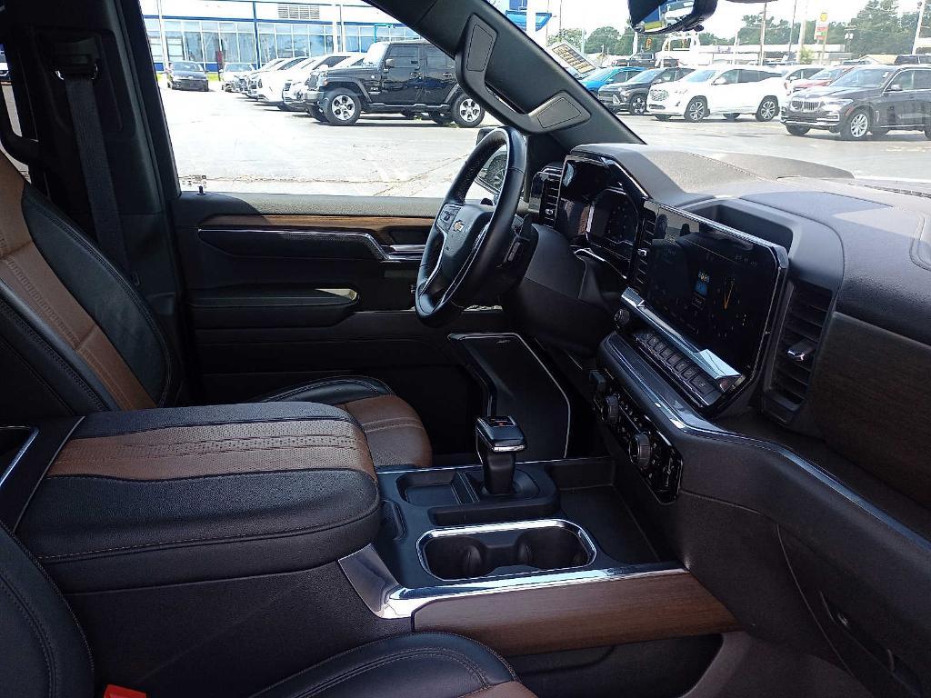 used 2024 Chevrolet Silverado 1500 car, priced at $59,995