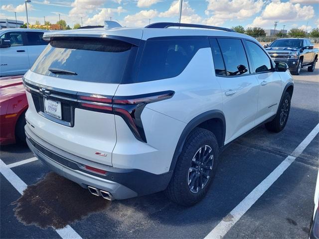 used 2024 Chevrolet Traverse car, priced at $47,992