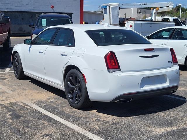 used 2021 Chrysler 300 car, priced at $29,936