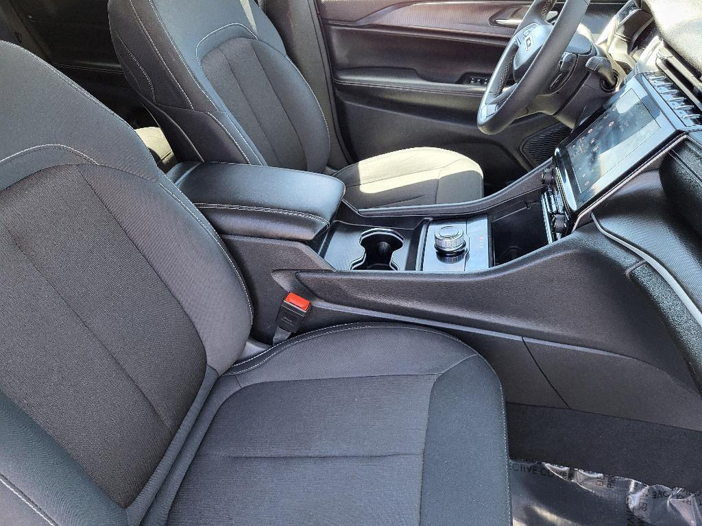 used 2023 Jeep Grand Cherokee car, priced at $32,327