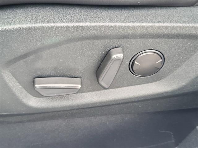 used 2022 Ford Edge car, priced at $18,301