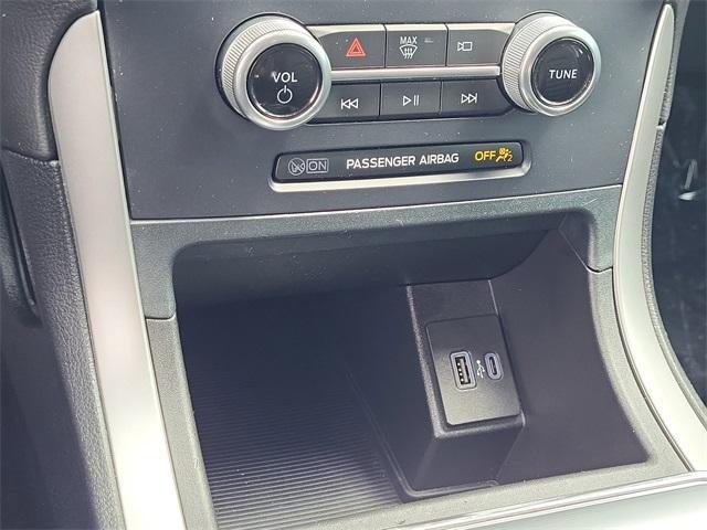 used 2022 Ford Edge car, priced at $18,301