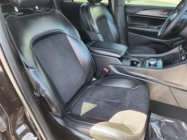 used 2024 Jeep Grand Cherokee car, priced at $39,964