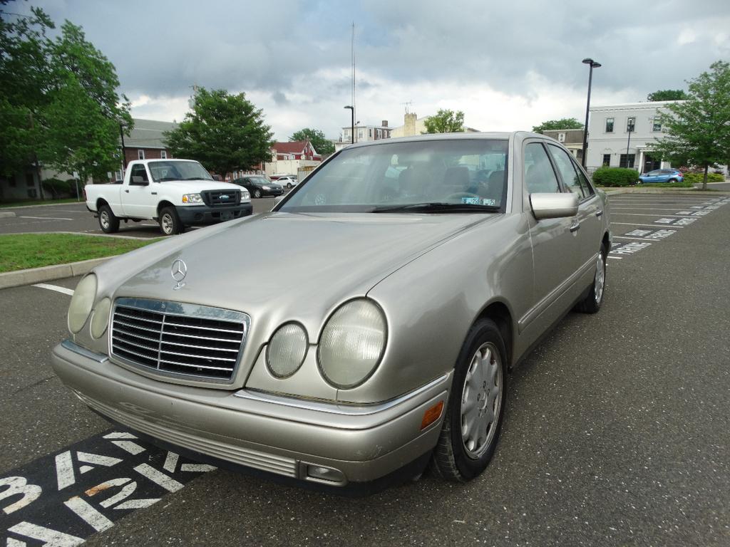 used 1998 Mercedes-Benz E-Class car, priced at $3,595