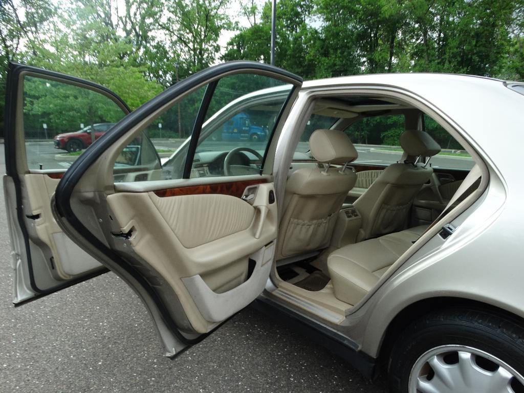 used 1998 Mercedes-Benz E-Class car, priced at $3,595