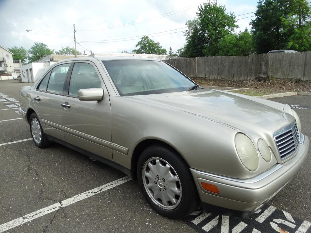 used 1998 Mercedes-Benz E-Class car, priced at $3,595