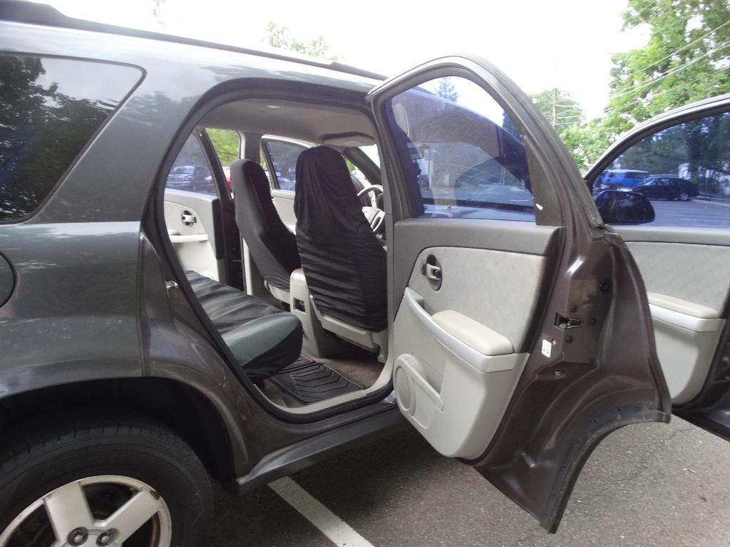 used 2007 Chevrolet Equinox car, priced at $1,995