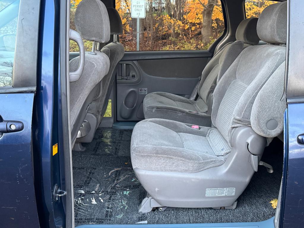 used 2006 Toyota Sienna car, priced at $4,995