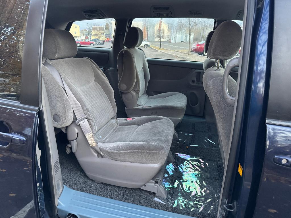 used 2006 Toyota Sienna car, priced at $4,995