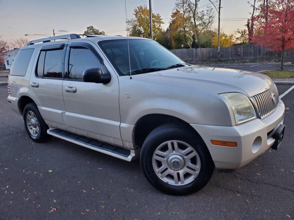 used 2005 Mercury Mountaineer car, priced at $3,595