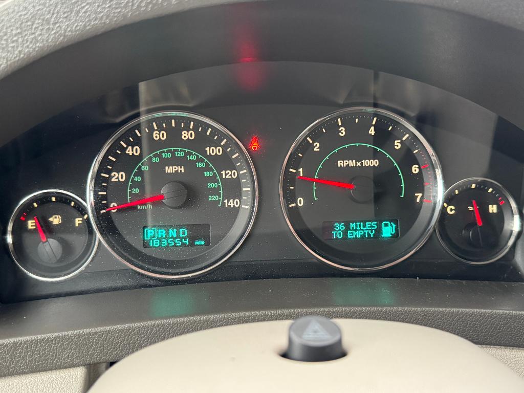 used 2006 Jeep Grand Cherokee car, priced at $3,595