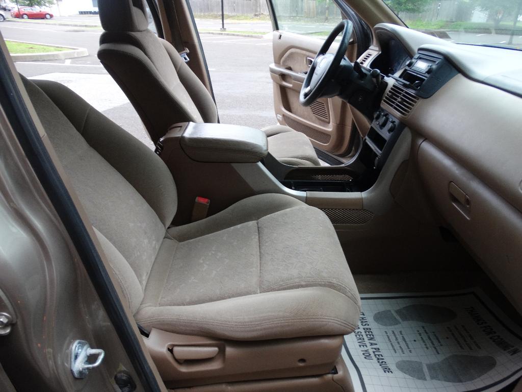 used 2004 Honda Pilot car, priced at $3,595