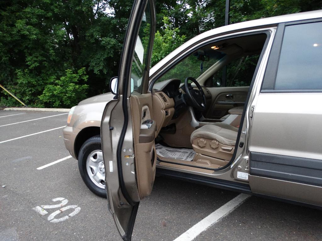 used 2004 Honda Pilot car, priced at $3,595