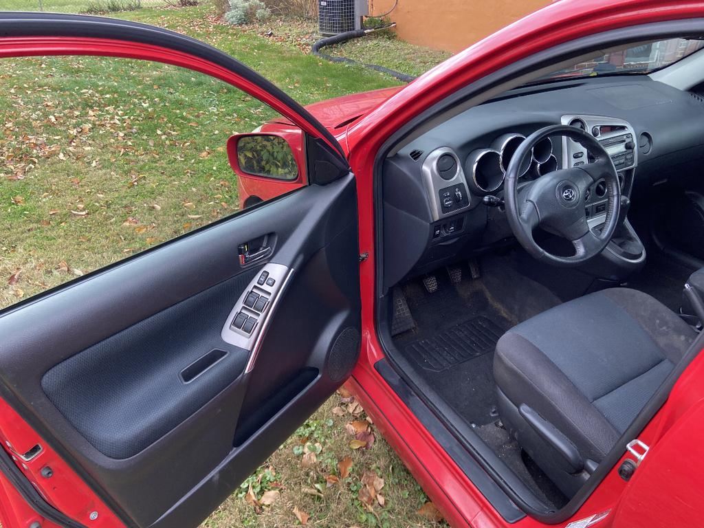 used 2007 Toyota Matrix car, priced at $2,995