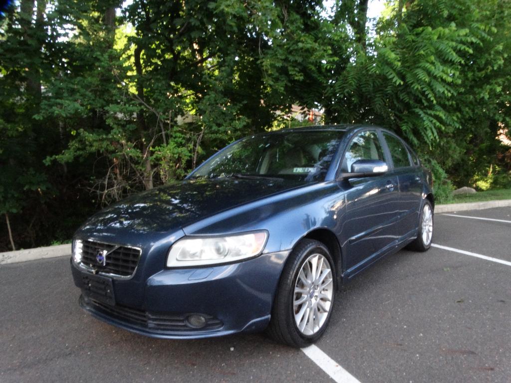 used 2009 Volvo S40 car, priced at $4,595