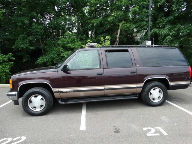 used 1997 GMC Suburban car, priced at $3,395