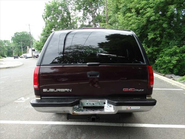 used 1997 GMC Suburban car, priced at $3,395