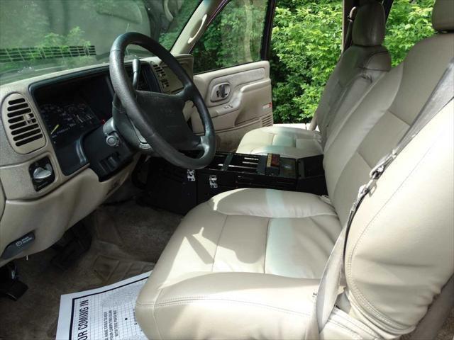 used 1997 GMC Suburban car, priced at $3,395