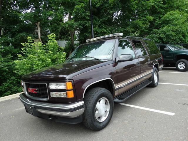 used 1997 GMC Suburban car, priced at $3,595