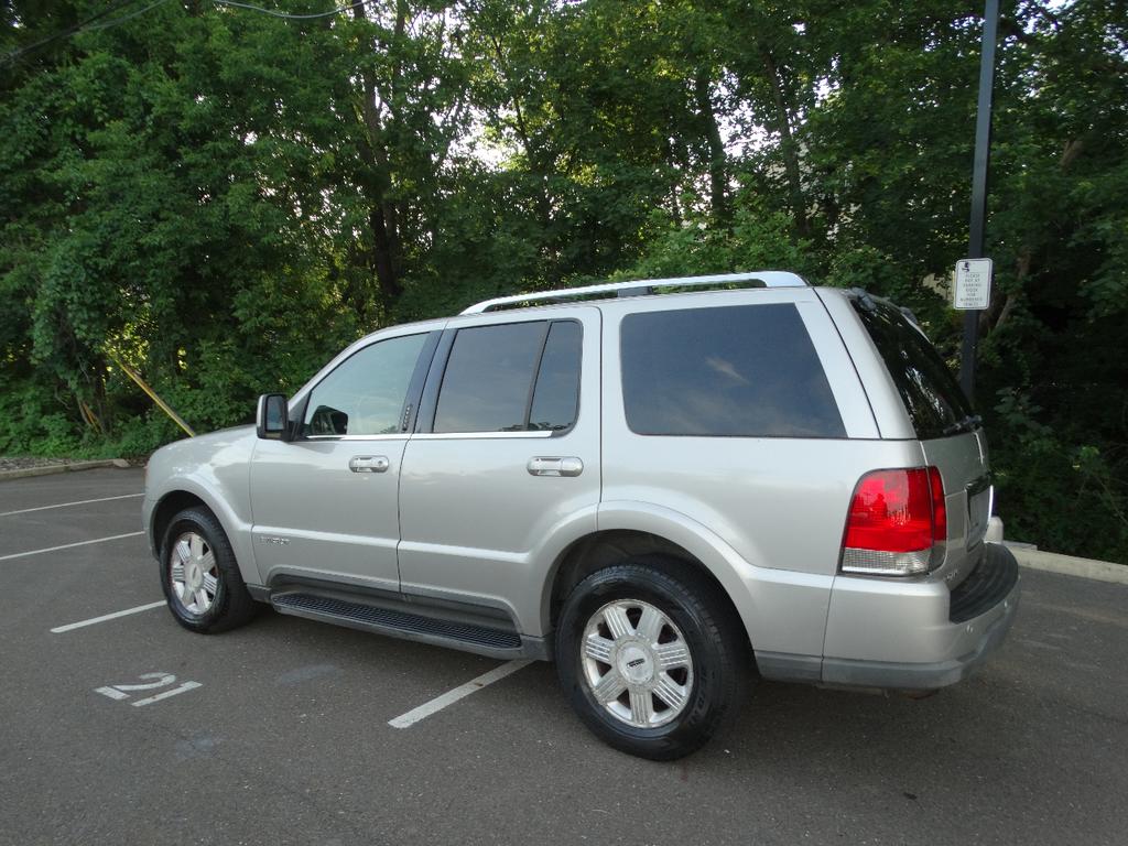 used 2003 Lincoln Aviator car, priced at $3,595
