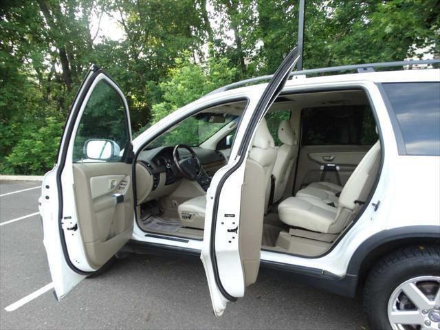 used 2007 Volvo XC90 car, priced at $4,595