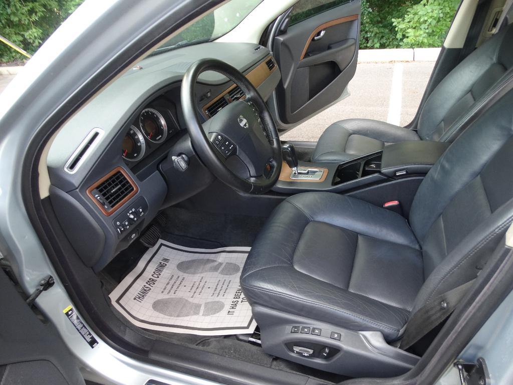 used 2009 Volvo S80 car, priced at $5,095