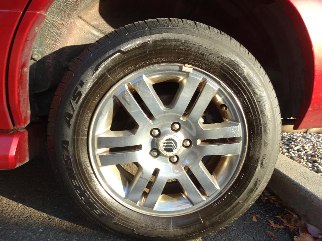 used 2008 Mercury Mountaineer car, priced at $2,595