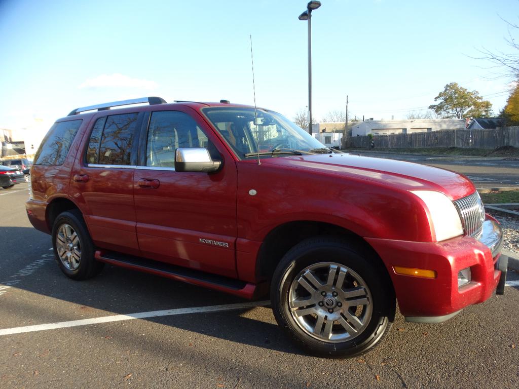 used 2008 Mercury Mountaineer car, priced at $2,595