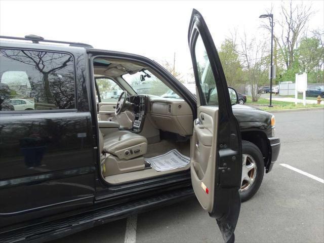 used 2006 GMC Yukon XL car, priced at $4,095