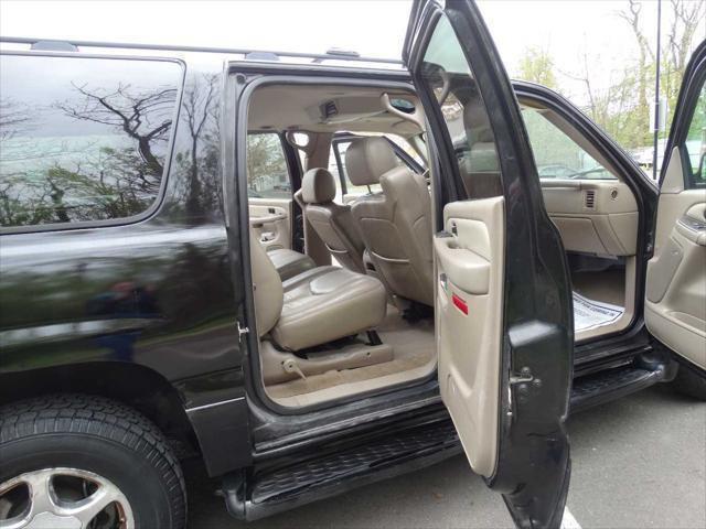 used 2006 GMC Yukon XL car, priced at $4,095