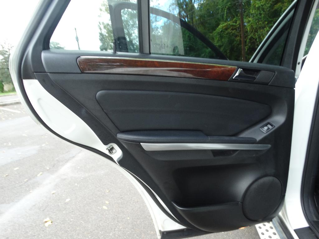 used 2010 Mercedes-Benz M-Class car, priced at $5,095