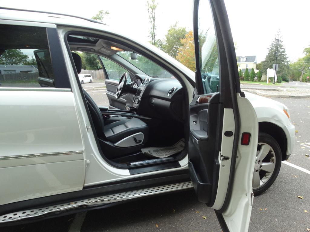 used 2010 Mercedes-Benz M-Class car, priced at $5,095