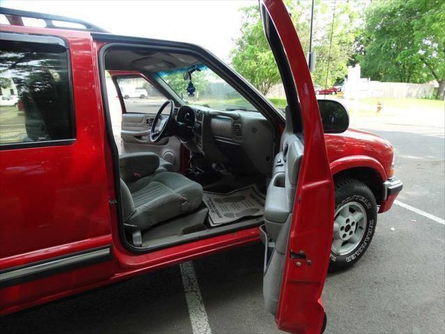 used 2000 Chevrolet Blazer car, priced at $3,095