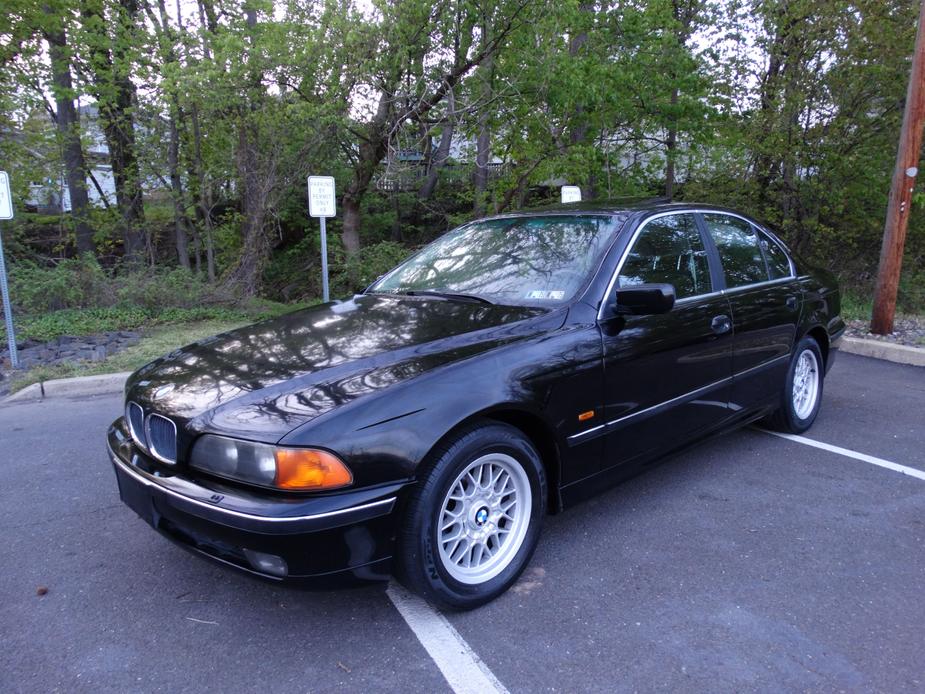 used 2000 BMW 528 car, priced at $4,095