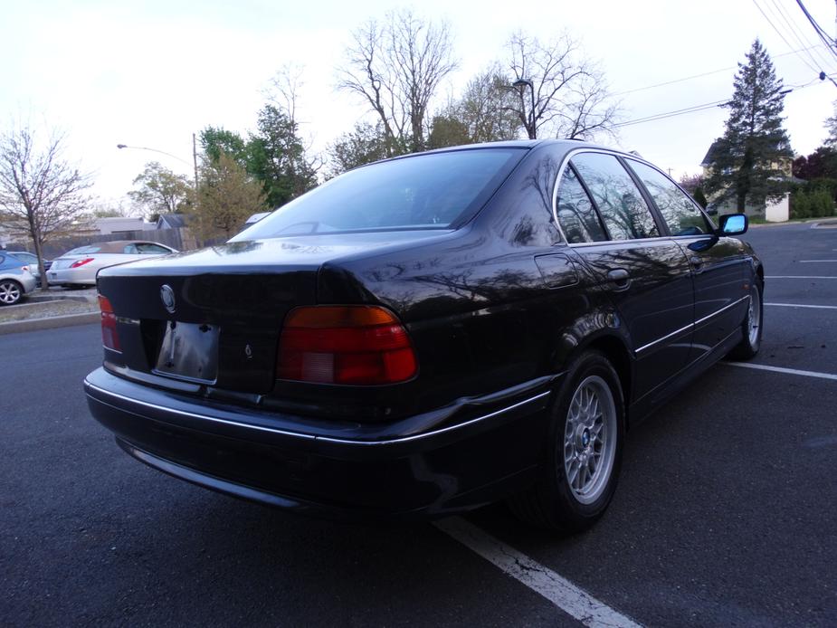 used 2000 BMW 528 car, priced at $3,995