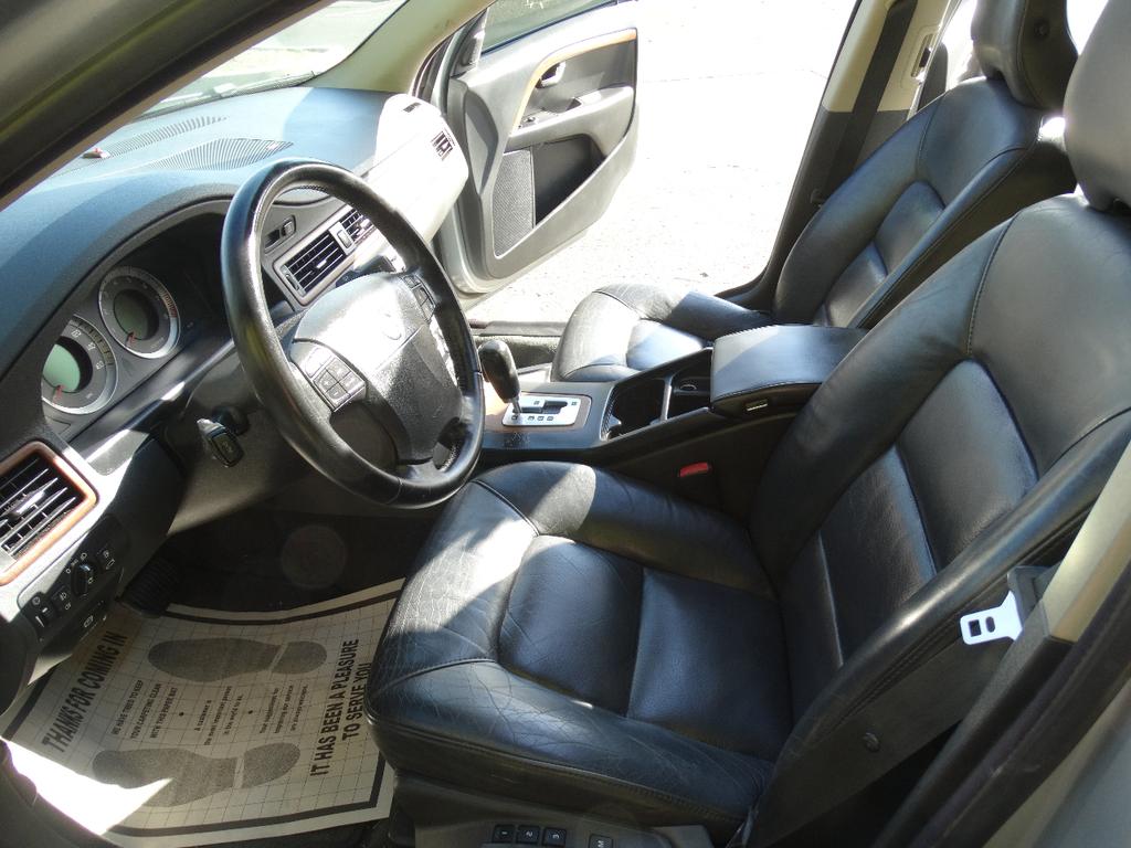 used 2009 Volvo S80 car, priced at $5,095