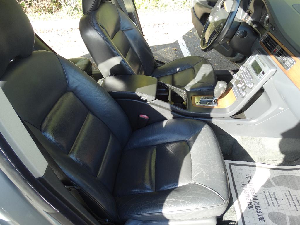 used 2009 Volvo S80 car, priced at $5,095