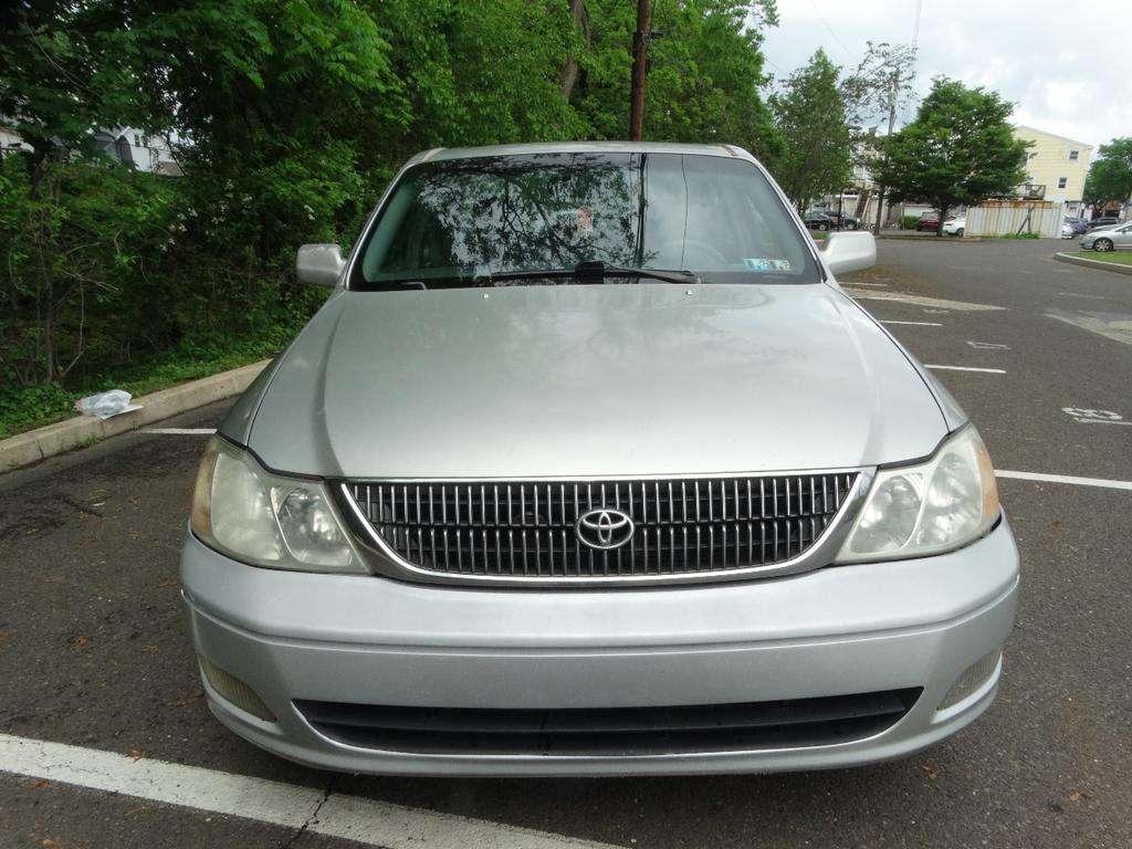 used 2000 Toyota Avalon car, priced at $3,595