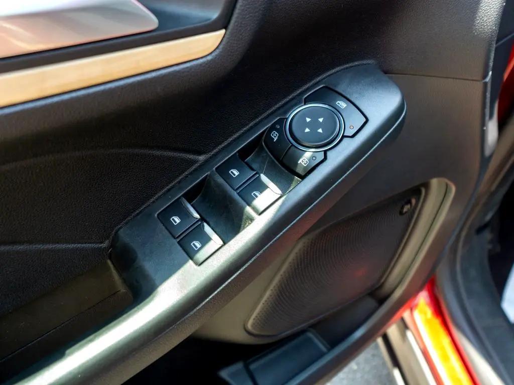used 2022 Ford Escape car, priced at $26,244