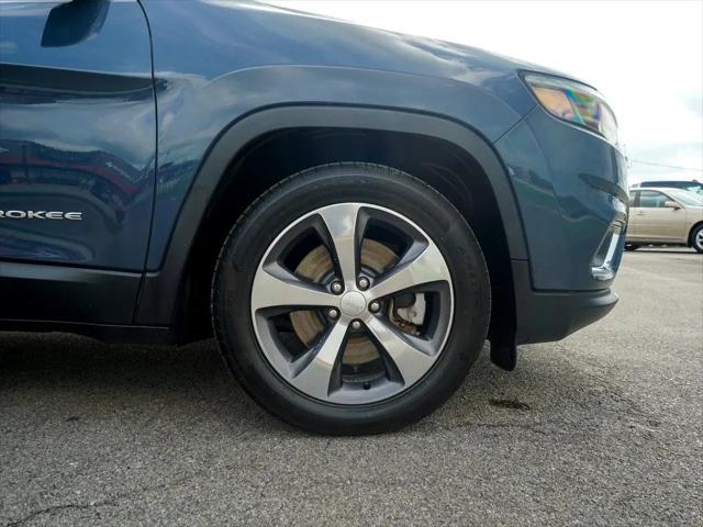 used 2020 Jeep Cherokee car, priced at $19,444