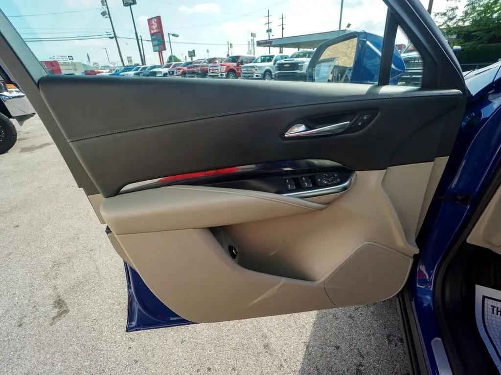 used 2021 Cadillac XT4 car, priced at $26,644