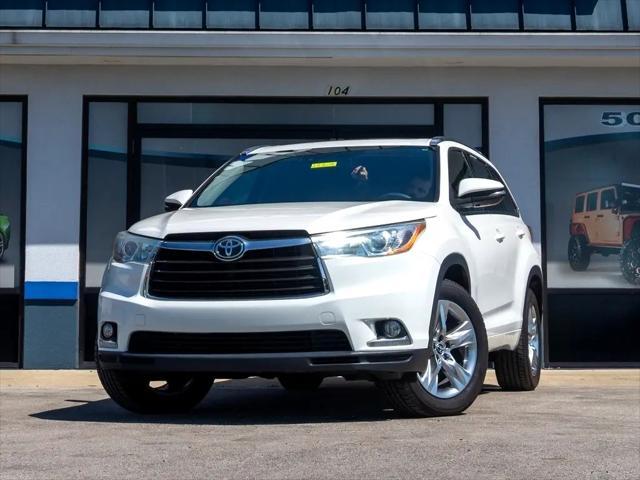 used 2016 Toyota Highlander car, priced at $26,844